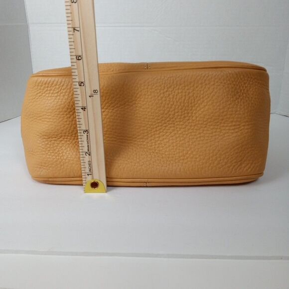 VTG Dooney & Bourke All Weather Mustard Yellow Leather Pebble Shoulder Bag Y2K - Picture 5 of 16
